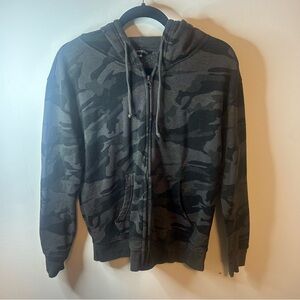 GEORGE men’s size M black camo hoodie, front zip, pockets, long sleeve